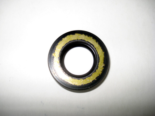 Yamaha Oil seal 16x30x5